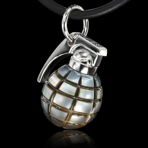 Grenade hand carve - , tahitian
