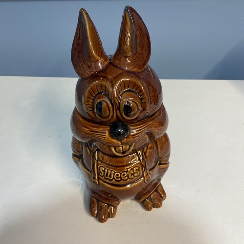 Rabbit sweet jar brown - k,