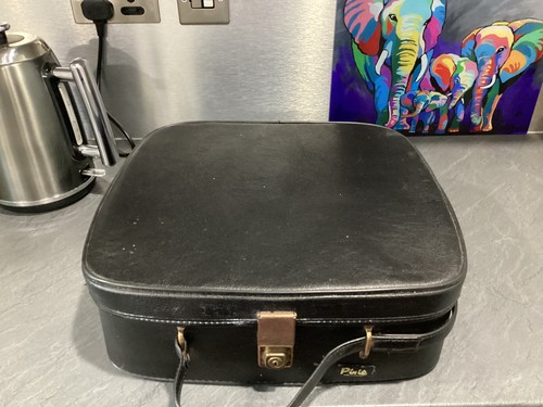 Vintage black weekend case