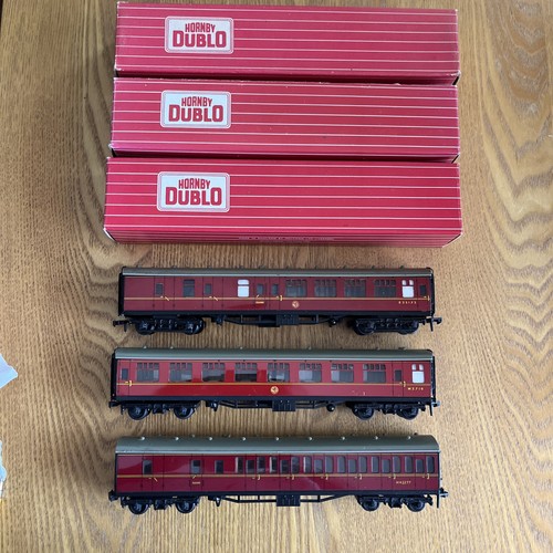 Hornby dublo maroon coaches - coaches, x3