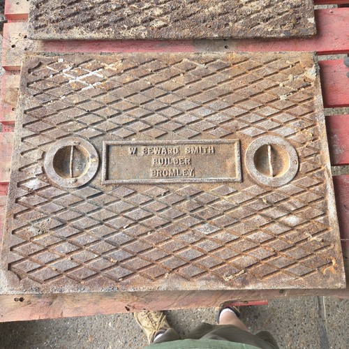Cast iron manhole cover - cast,