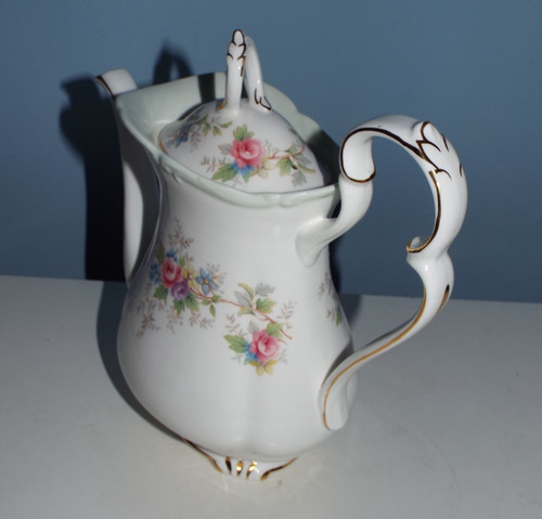 Royal albert bone china - royal,