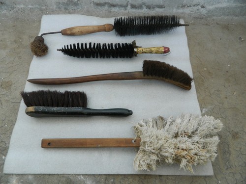 Vintage household brushes - brushes, /