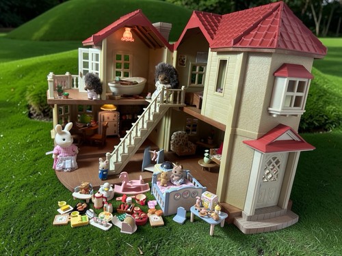 Sylvanian families beechwood - families,