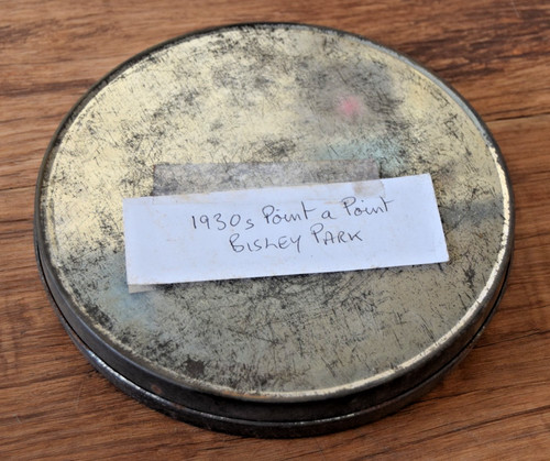 Vintage 16mm cine - , tin