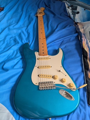 Fender squier stratocaster - stratocaster, e