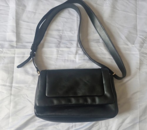 Ladies black handbag - black,