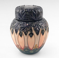 MOORCROFT Pottery ' Cluny '