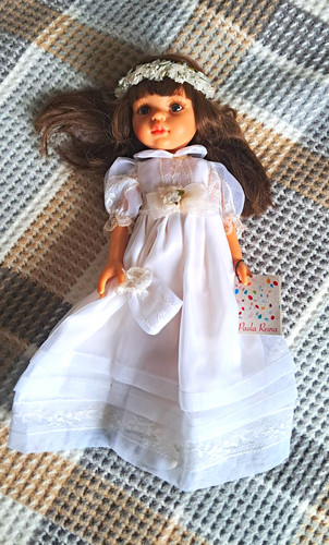 Paola reina girl doll - paola, brown