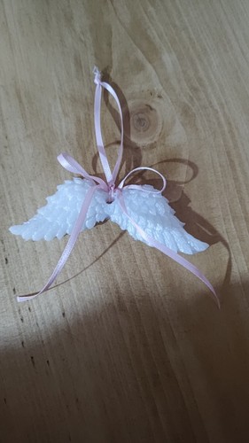 White resin angel - white,