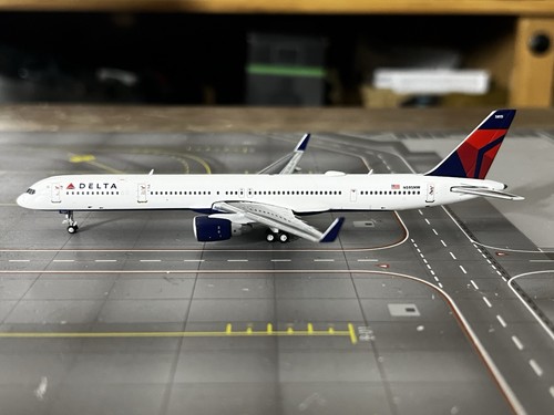 Gemini jets delta airlines - jets,