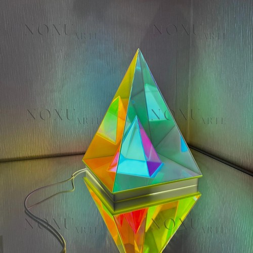 Prism pyramid table - table, lamp
