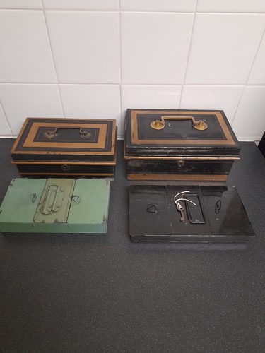 Medium vintage antique - medium,