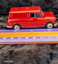 CORGI TOYS AUSTIN MINI VAN WITH OPENING REAR DOORS MADE IN ENGLAND PATENT 904525