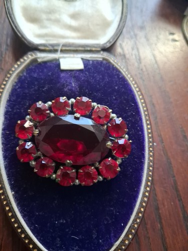 Antique garnet paste brooch - garnet,