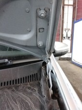 BONNET HINGE LH VOLKSWAGEN