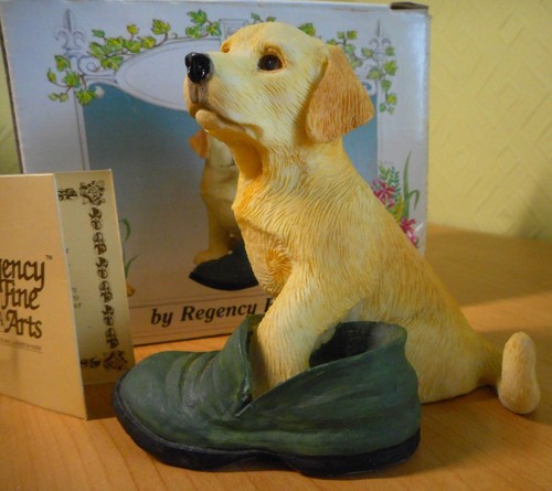 Labrador puppy figurine - labrador,