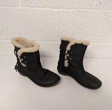 UGG Akadia Boots Black Suede