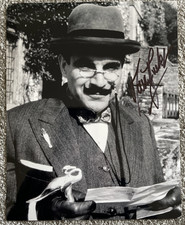 David Suchet Hand Signed Photograph 10" x 8" -  Poirot  Agatha Christie 