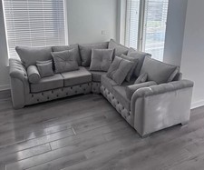 Luxury | Malibu Chesterfiepd