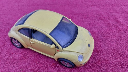 Large new beetle - vw,