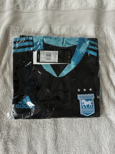 Ipswich town away goalkeeper - ipswich,