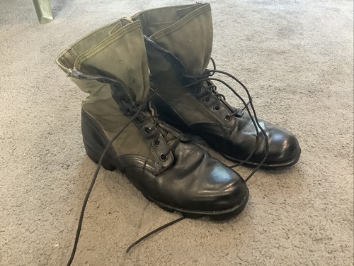 Vintage search jungle - search, boots