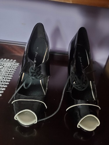 Fiore black patent - lace, up