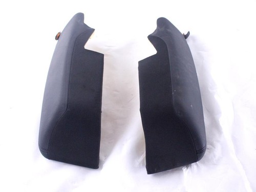 Pair side seats - rear, in