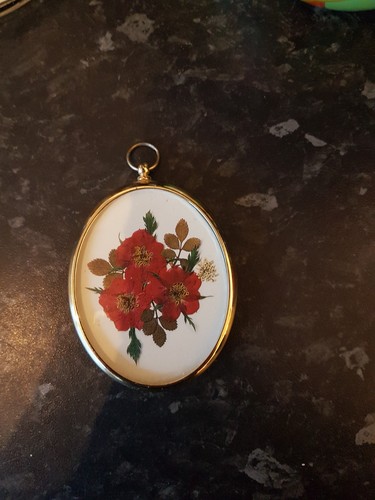 Miniature red roses oval - miniature,