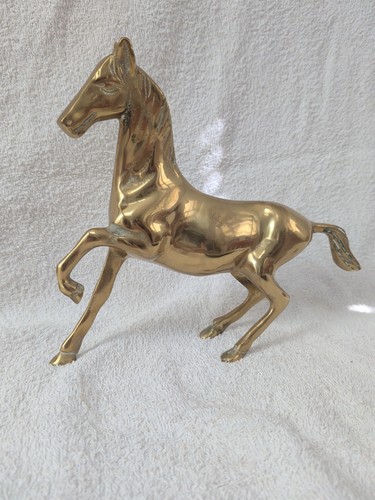 Vintage brass horse figurine - brass,