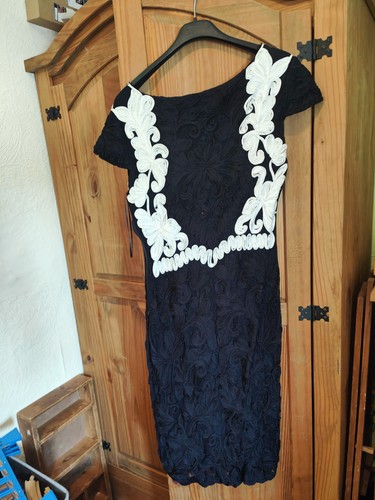 Phase eight navy embroidered - eight,
