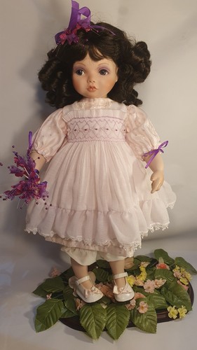 Porcelain doll shy - porcelain, violet"