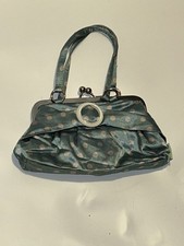 M105 Ollie & Nic Satin Clasp