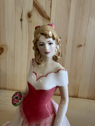 Royal doulton alice hn4111 - alice,