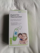 Digital ear thermometer - ear,