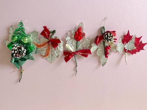 Vintage 1950s xmas corsage - vintage,