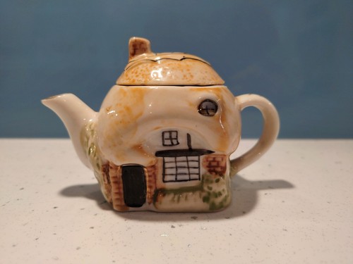 Vintage miniature cottage - miniature,