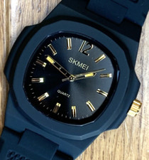 Quartz watch homage, Black and