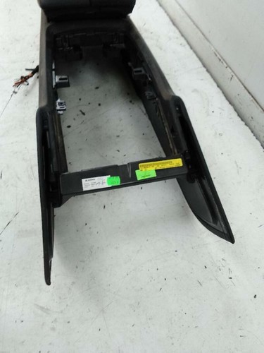4l1863244d center console