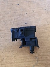 2014 VOLKSWAGEN GOLF MK7 FUEL FLAP ACTUATOR SOLENOID LOCK 5C6810773H