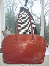 AUTH VINTAGE LARGE MULBERRY