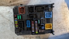 VAUXHALL GRANDLAND FUSE BOX