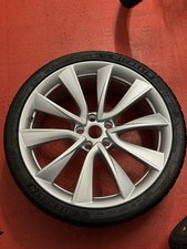 Tesla Model 3 Performance