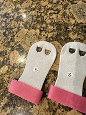 Girls Hand Guards For Gym (Small)