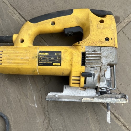 Dewalt jigsaw 110v - 110v, good