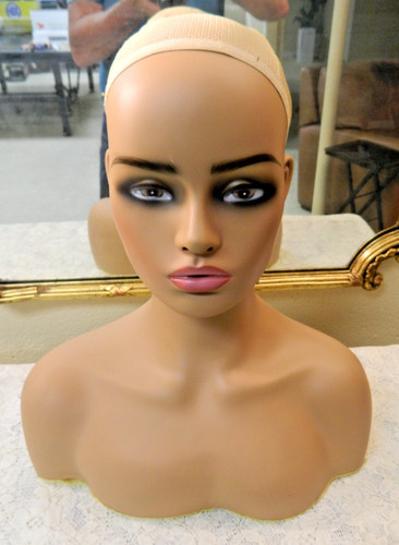 Estate realistic female - realistic,