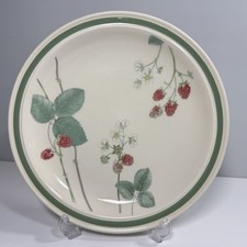 Wedgwood Raspberry Cane Dinner