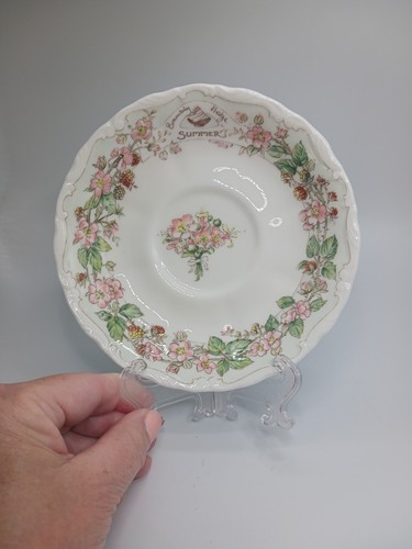 Royal doulton vintage brambly - royal,