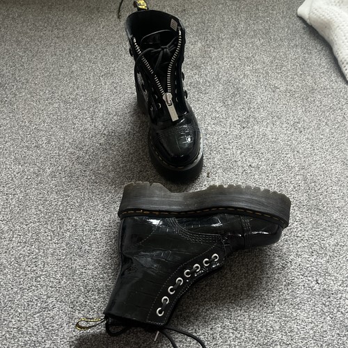 Martens women s - dr.,